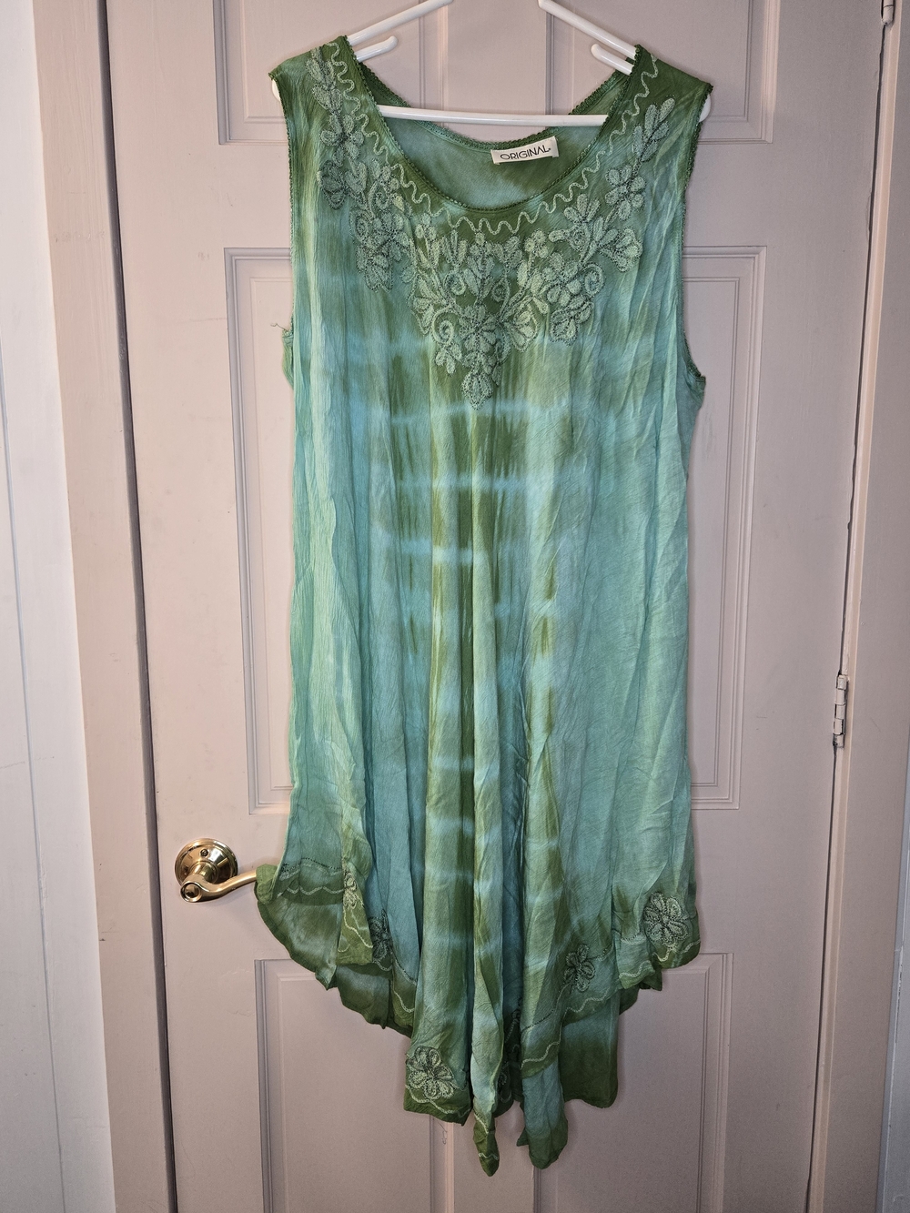 Green Tie-Dye Sleeveless Tunic Top